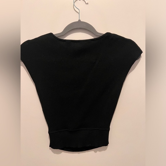 Aritzia Wilfred black top with cut out in the front size XS - Picture 2 of 3
